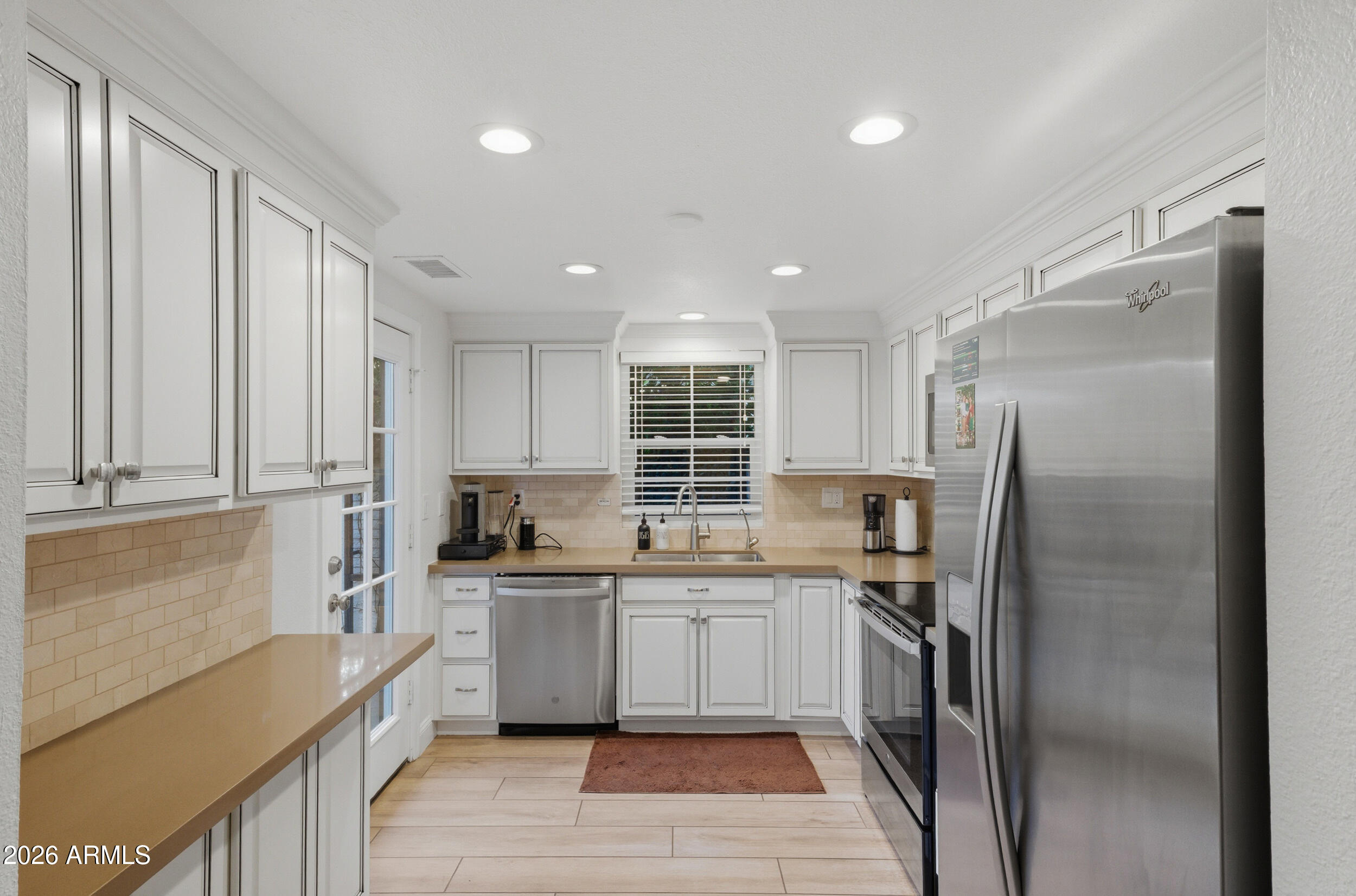 8756 E VIA DE LA LUNA --