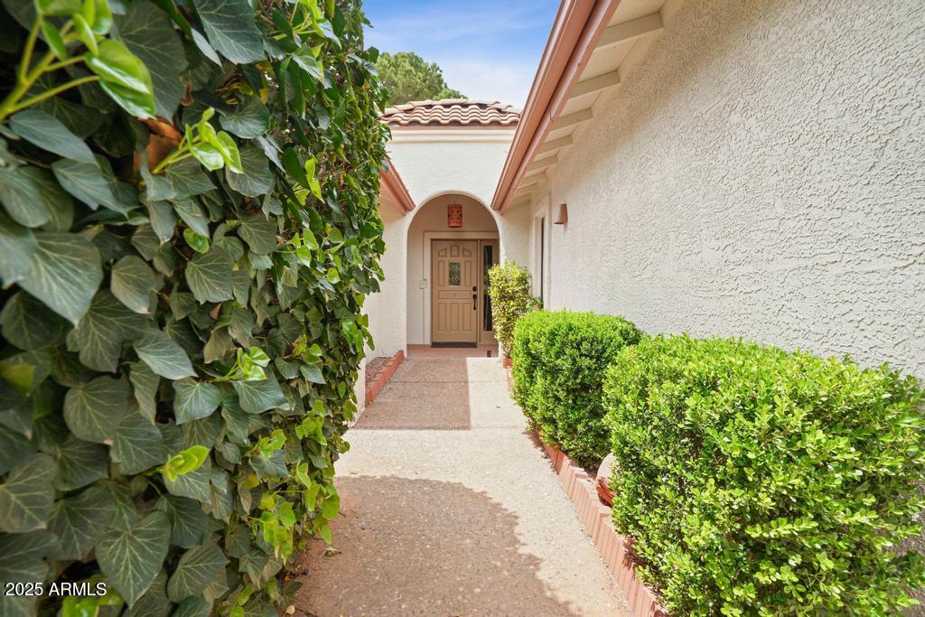375 E Indian Cliffs Road