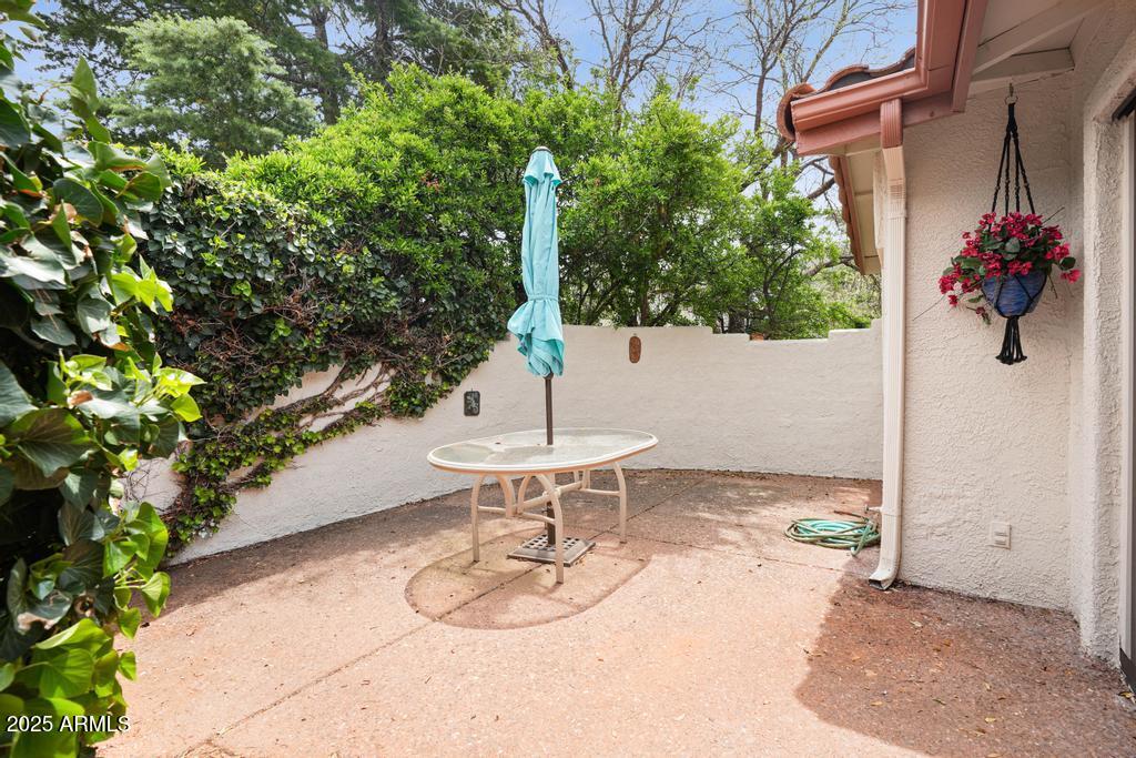 375 E Indian Cliffs Road