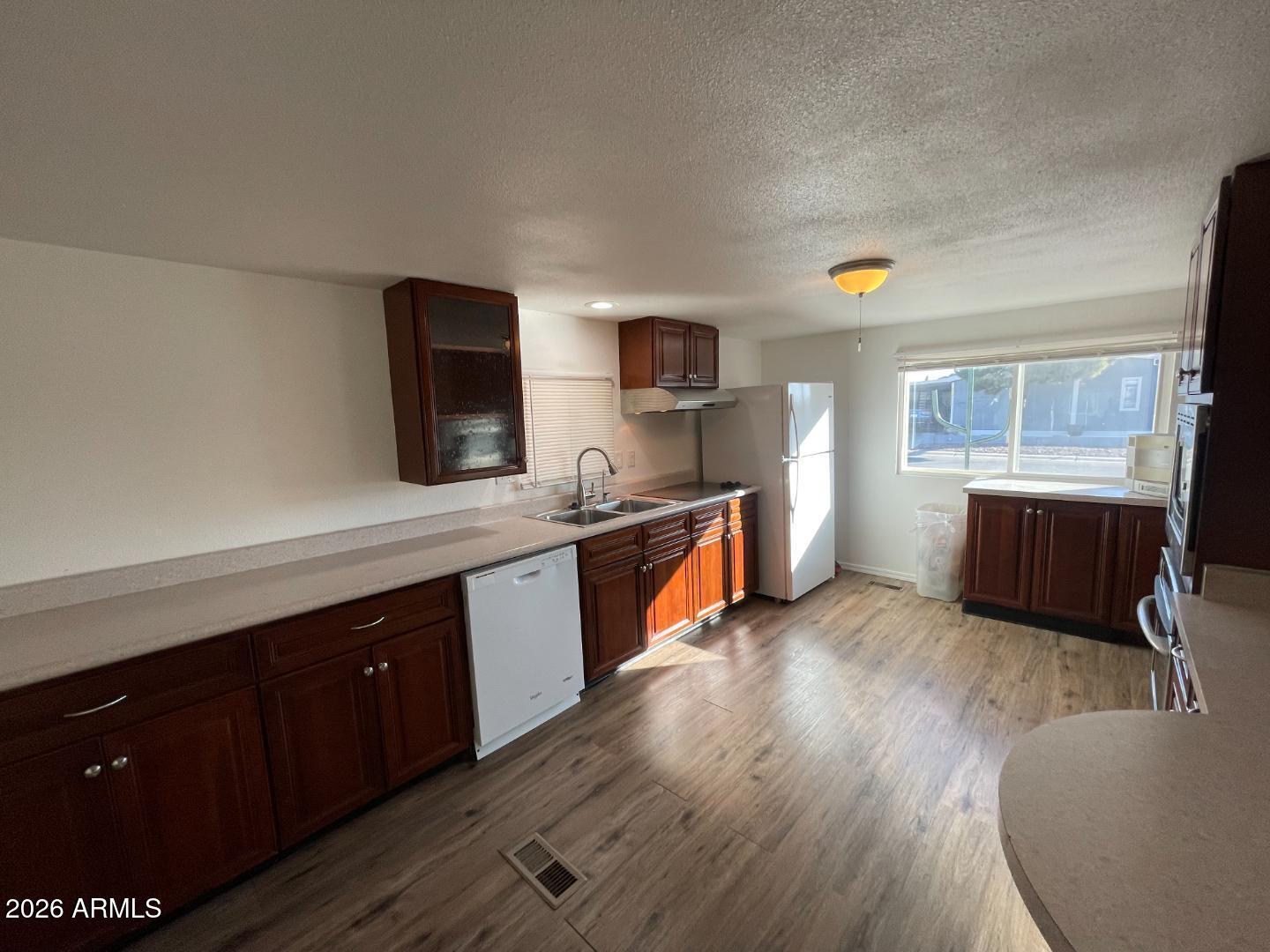 3722 N SOUTH DAKOTA Avenue