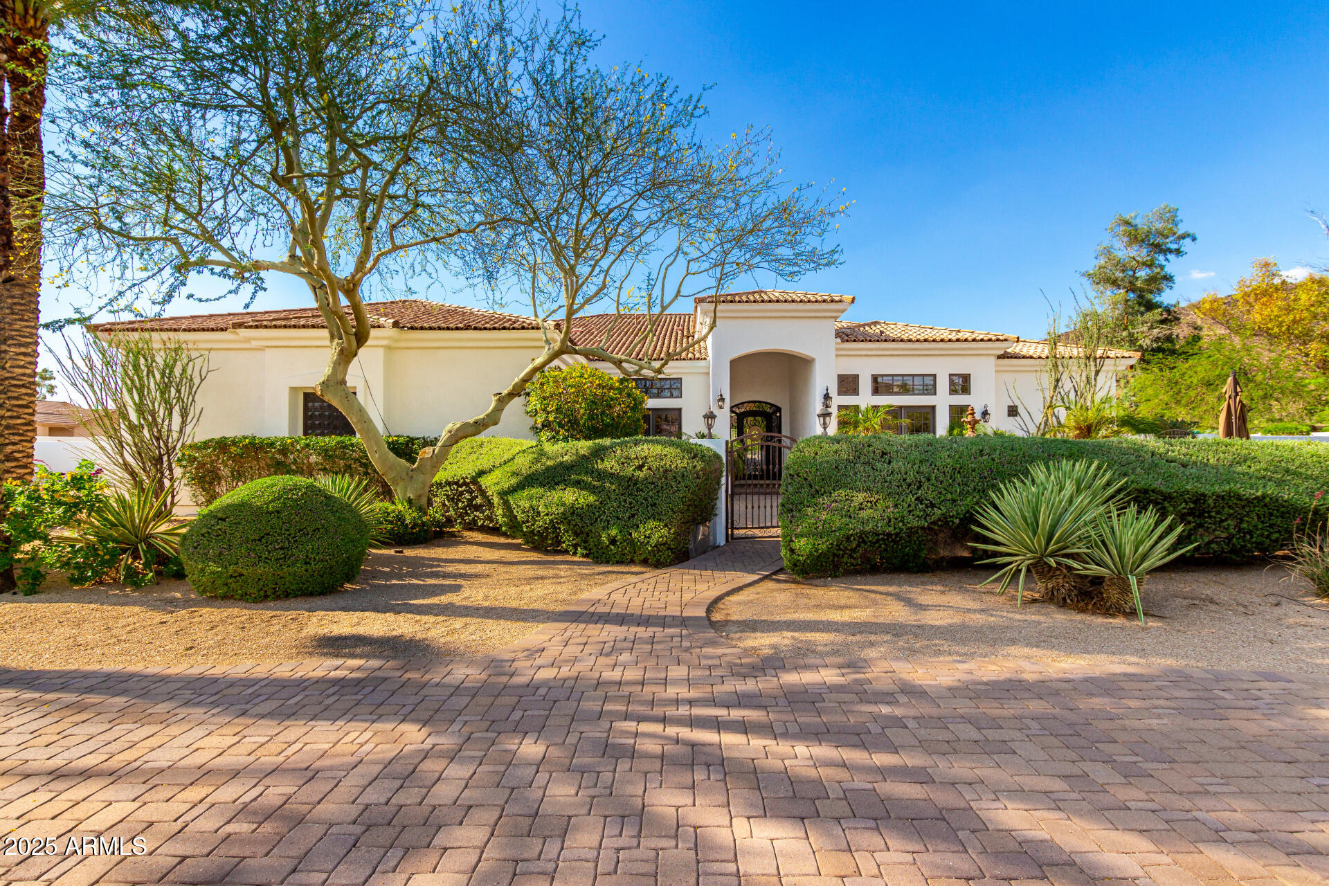 6308 W PARKSIDE Lane
