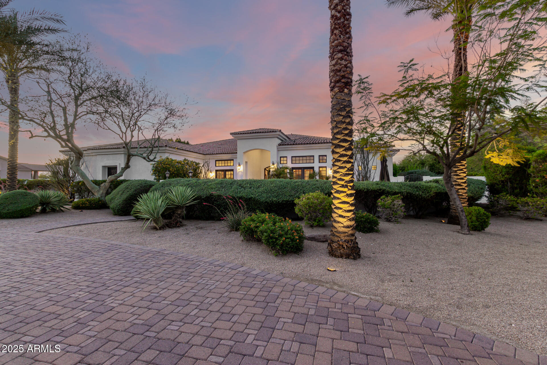 6308 W PARKSIDE Lane