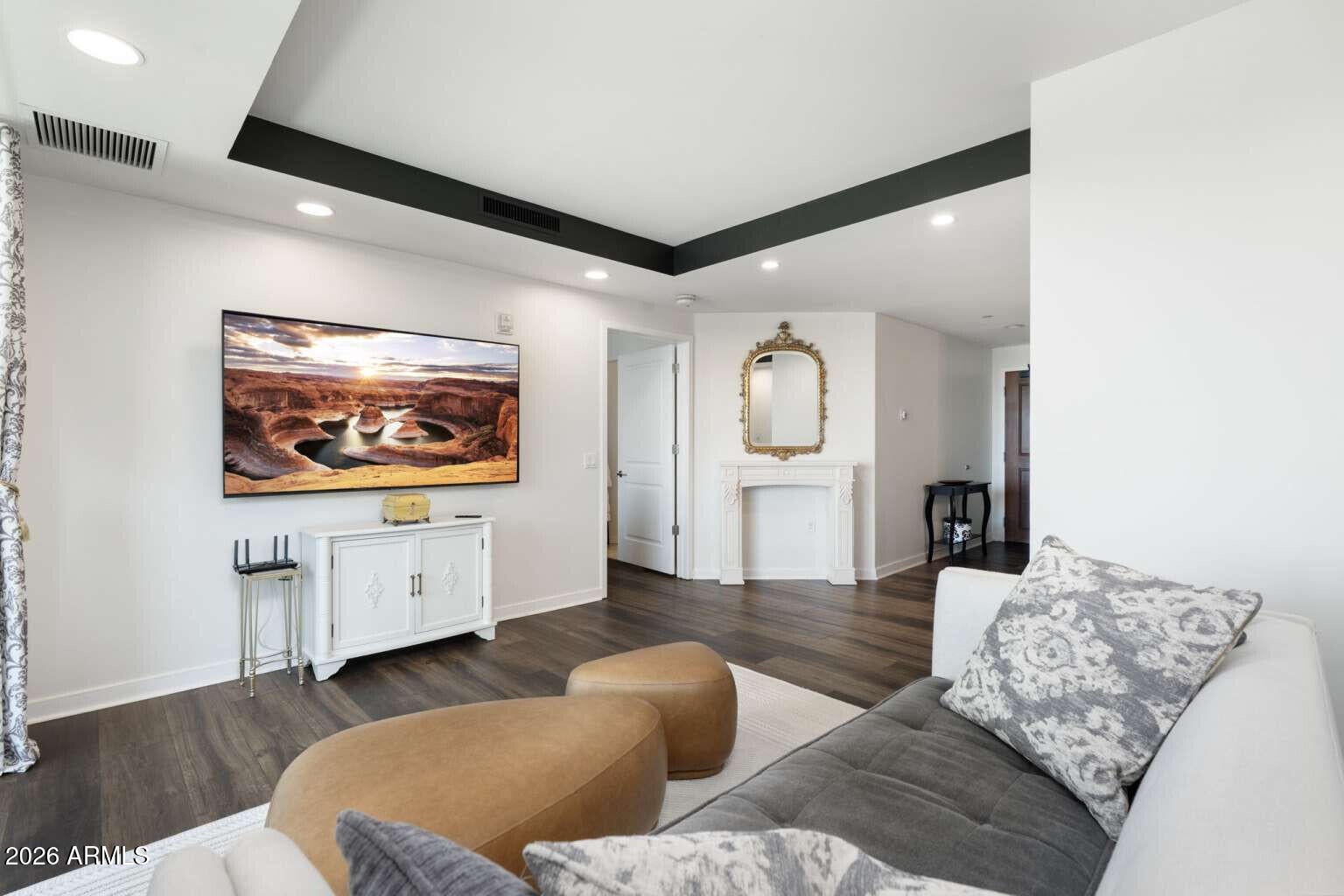 6803 E MAIN Street 3308