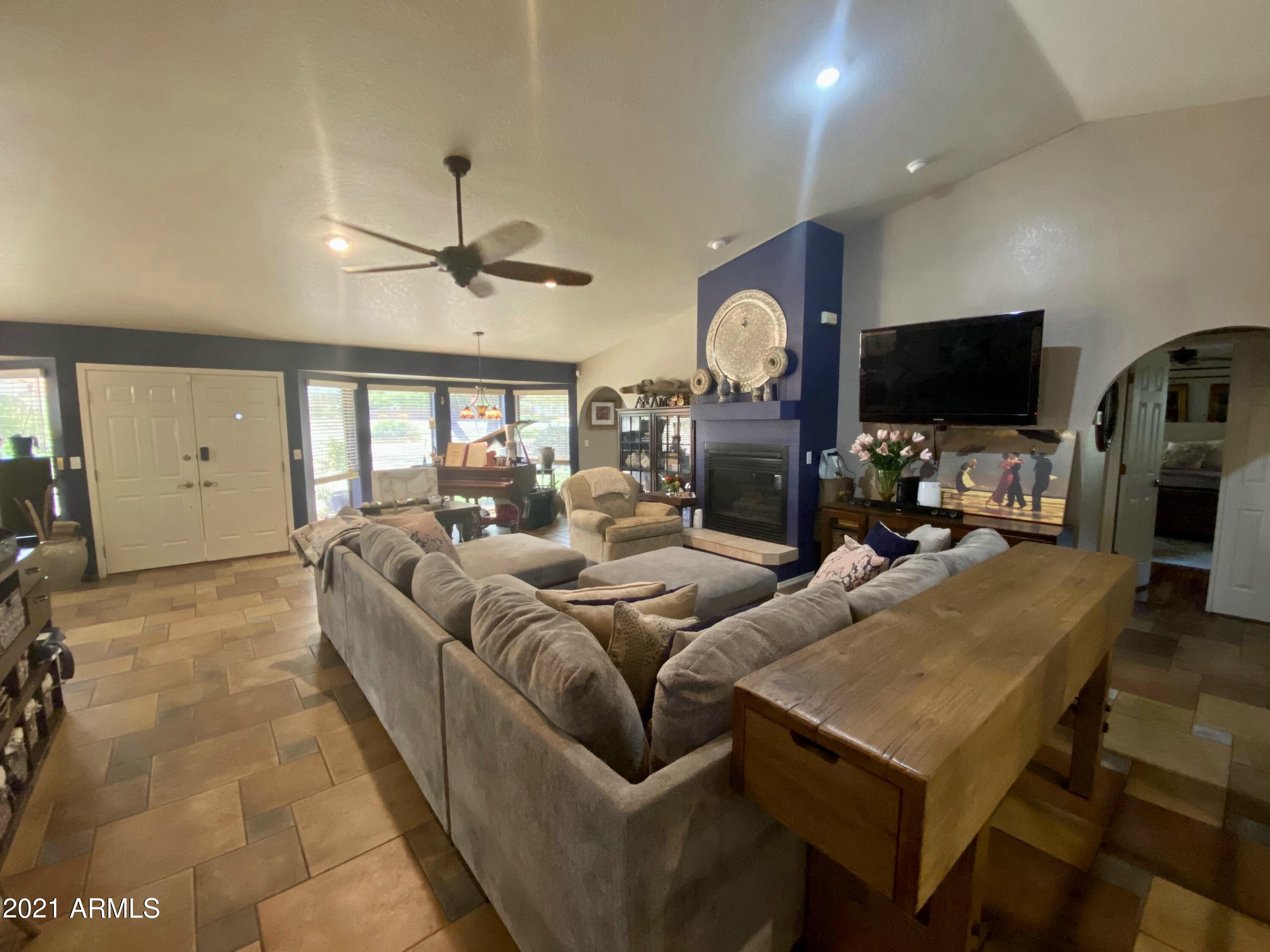MOUNTAIN SHADOWS PHASE C - Residential