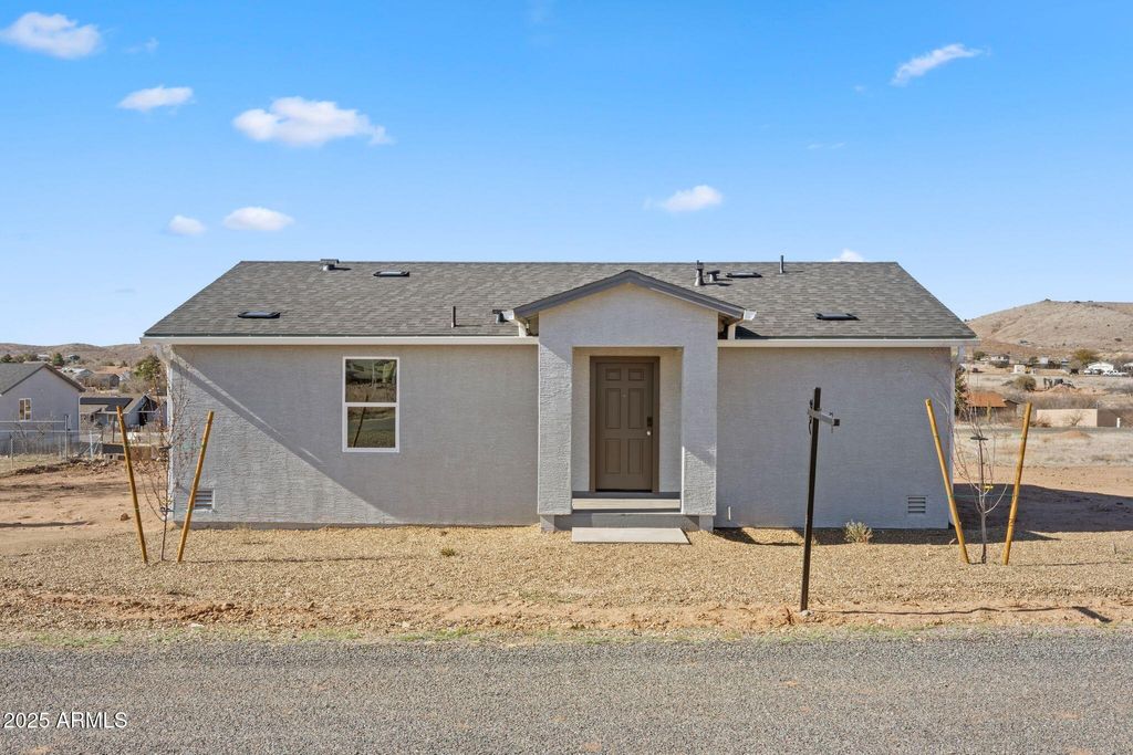 listing image 0