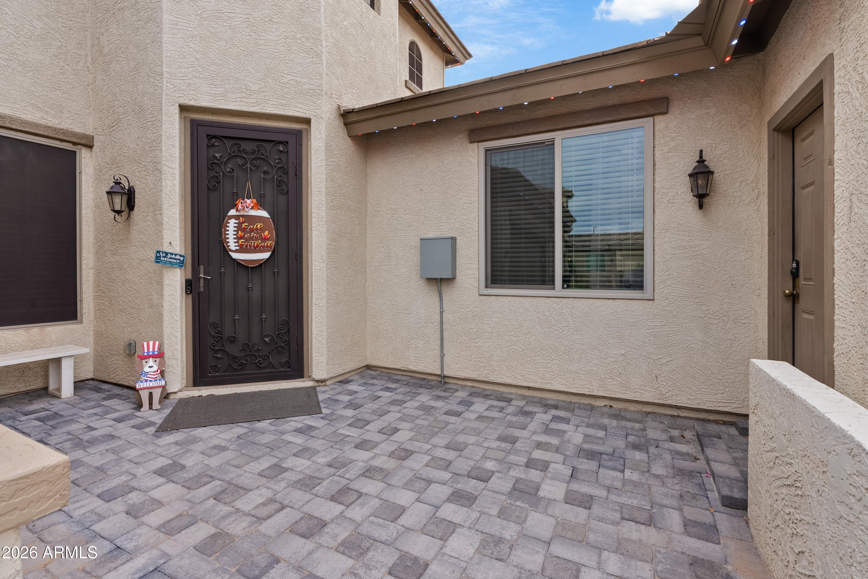 3759 E POWELL Way