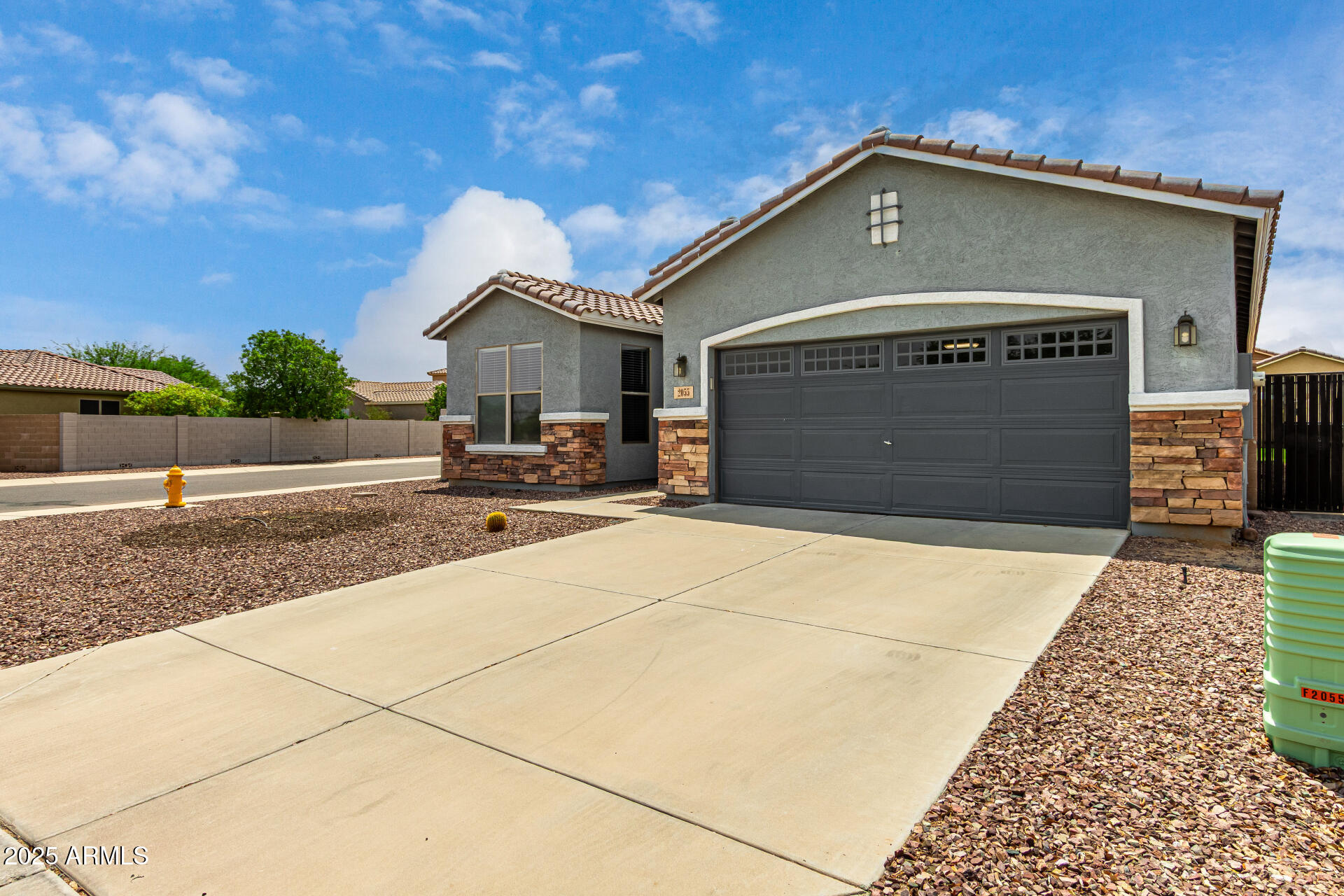 2055 W FRUIT TREE Lane