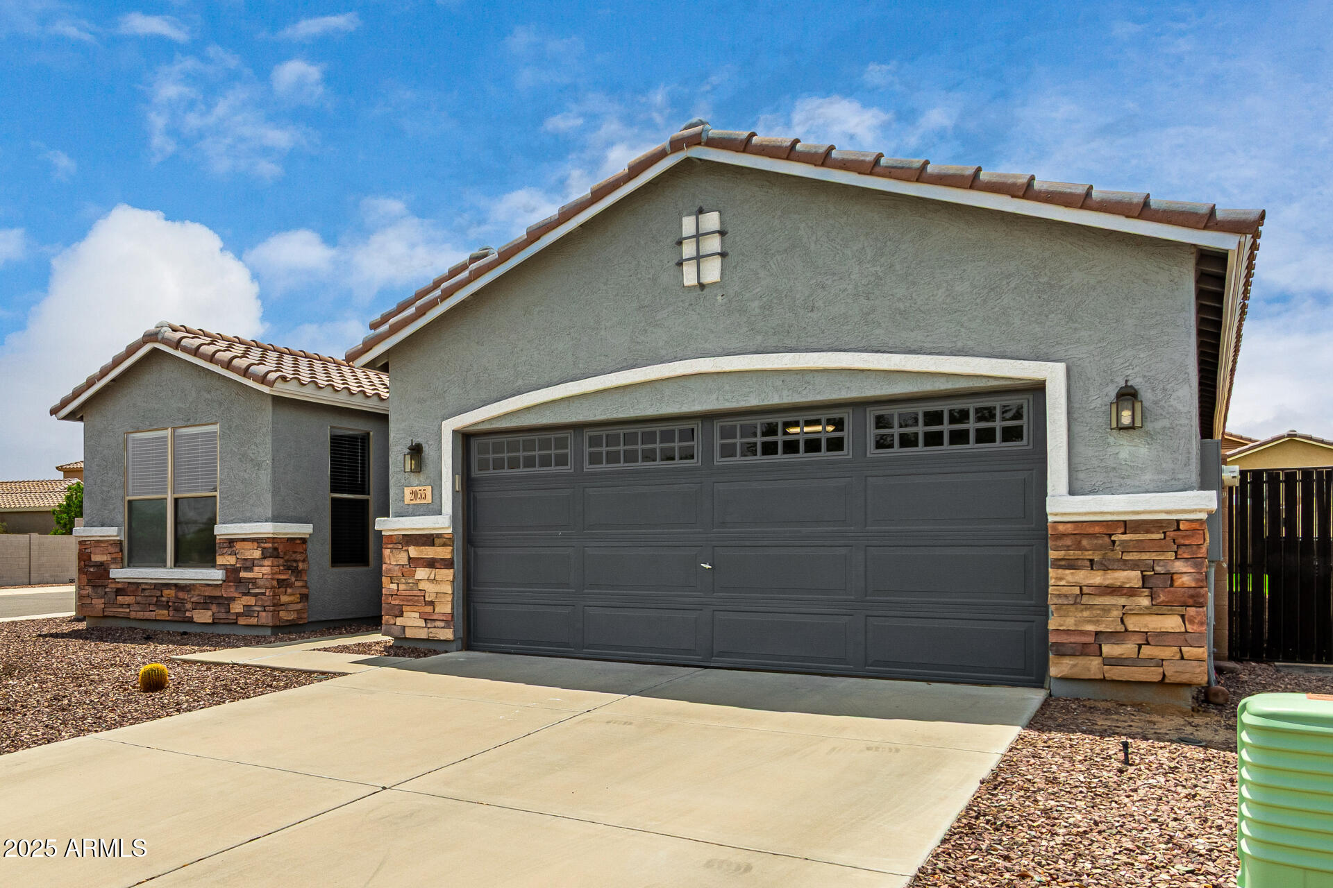 2055 W FRUIT TREE Lane