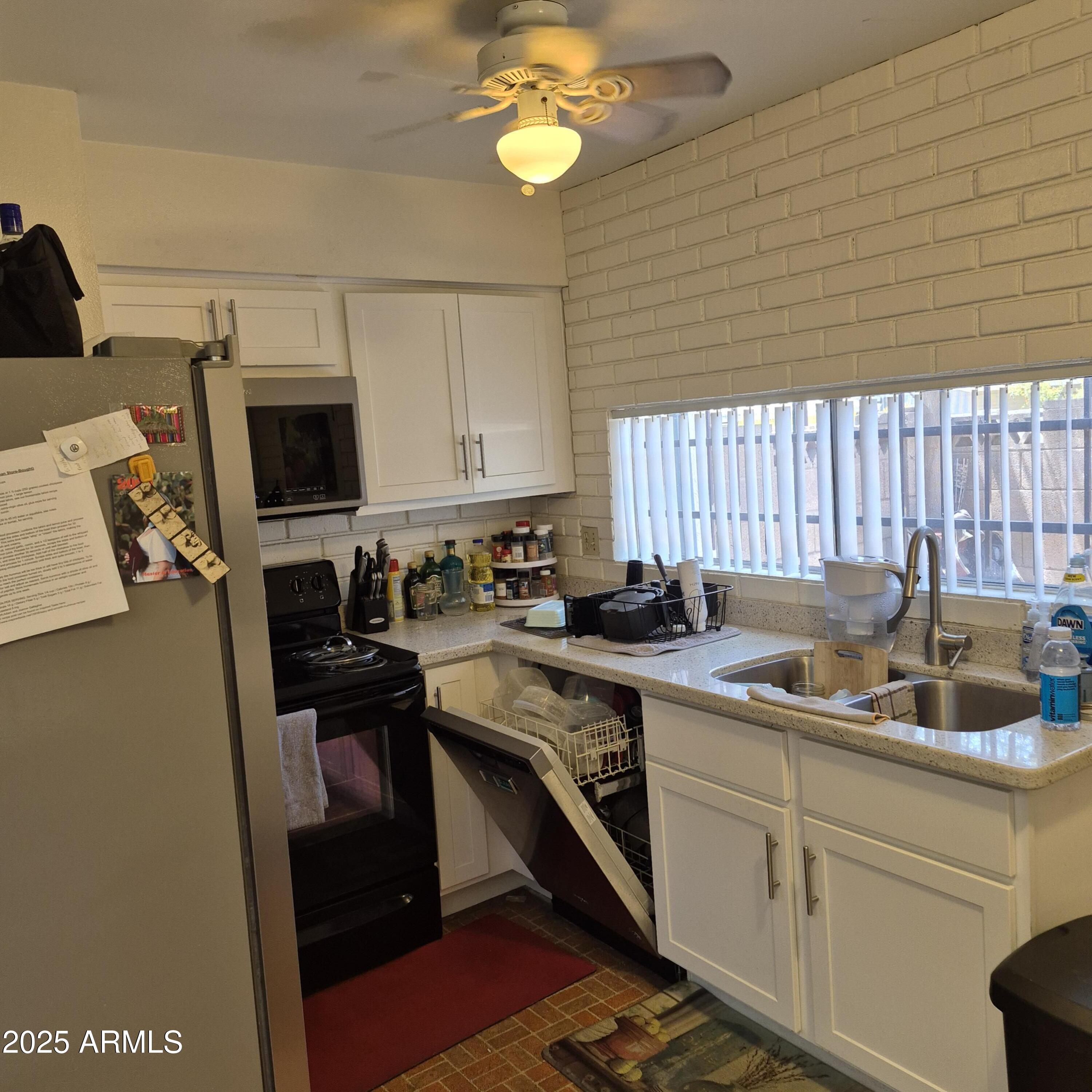 2946 N 14TH Street 13