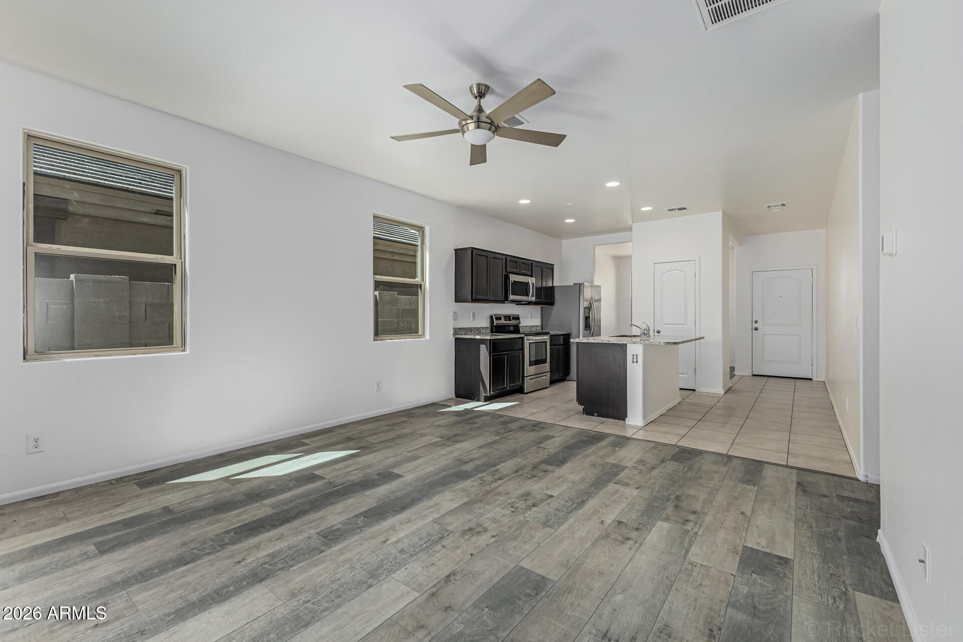 42061 W LUNAR Street