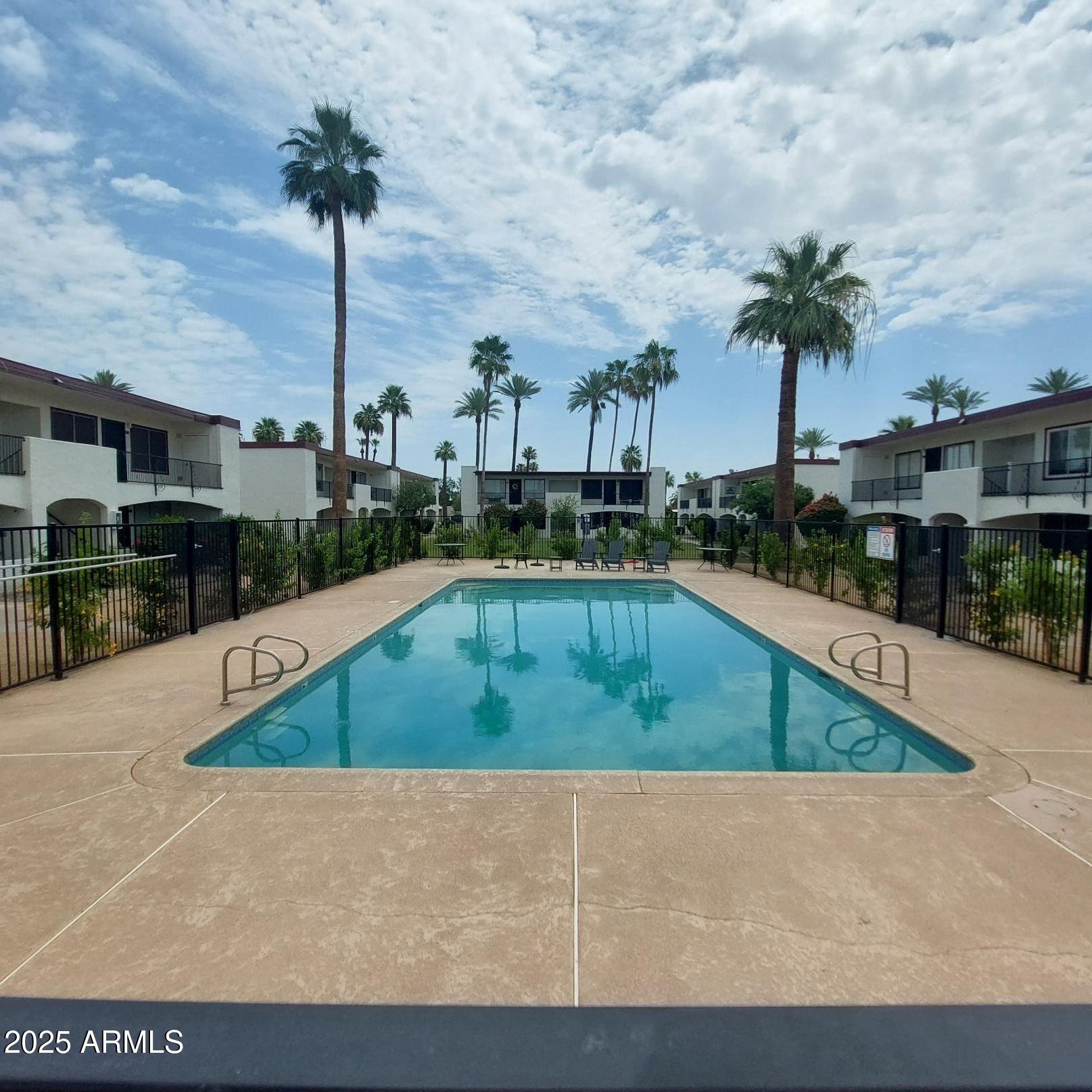 240 S Old Litchfield Road Unit 113