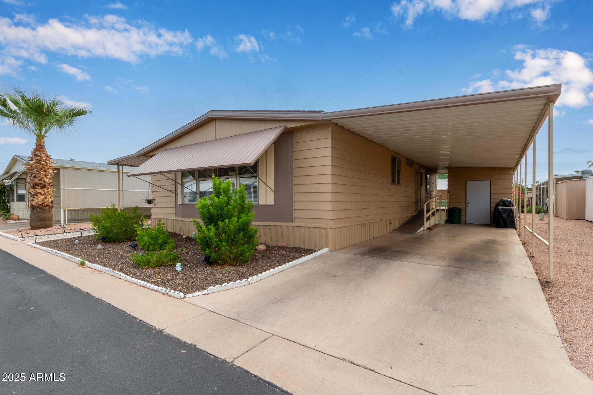 9333 E UNIVERSITY Drive 96