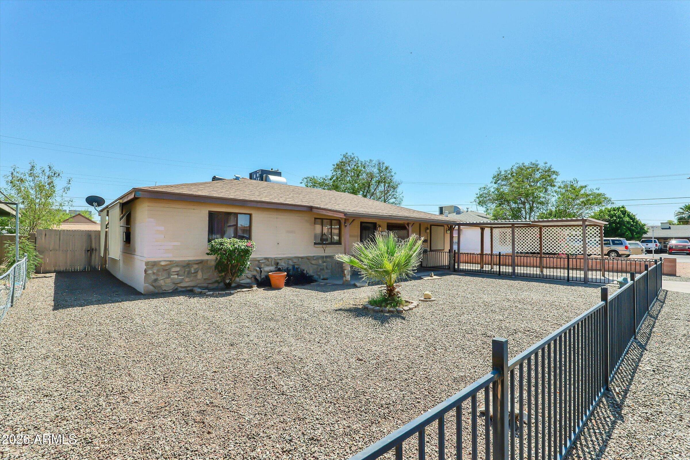 3027 W LUKE Avenue