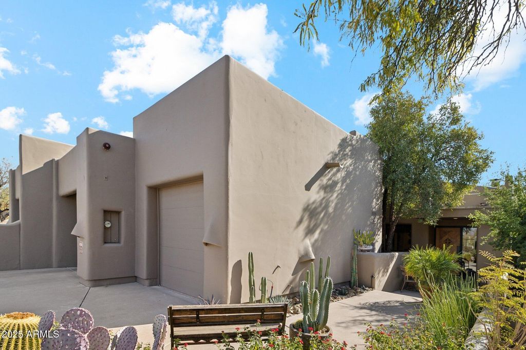 Photo of 9250 E Whitethorn Circle, Scottsdale, AZ 85266 (MLS # 6904122)