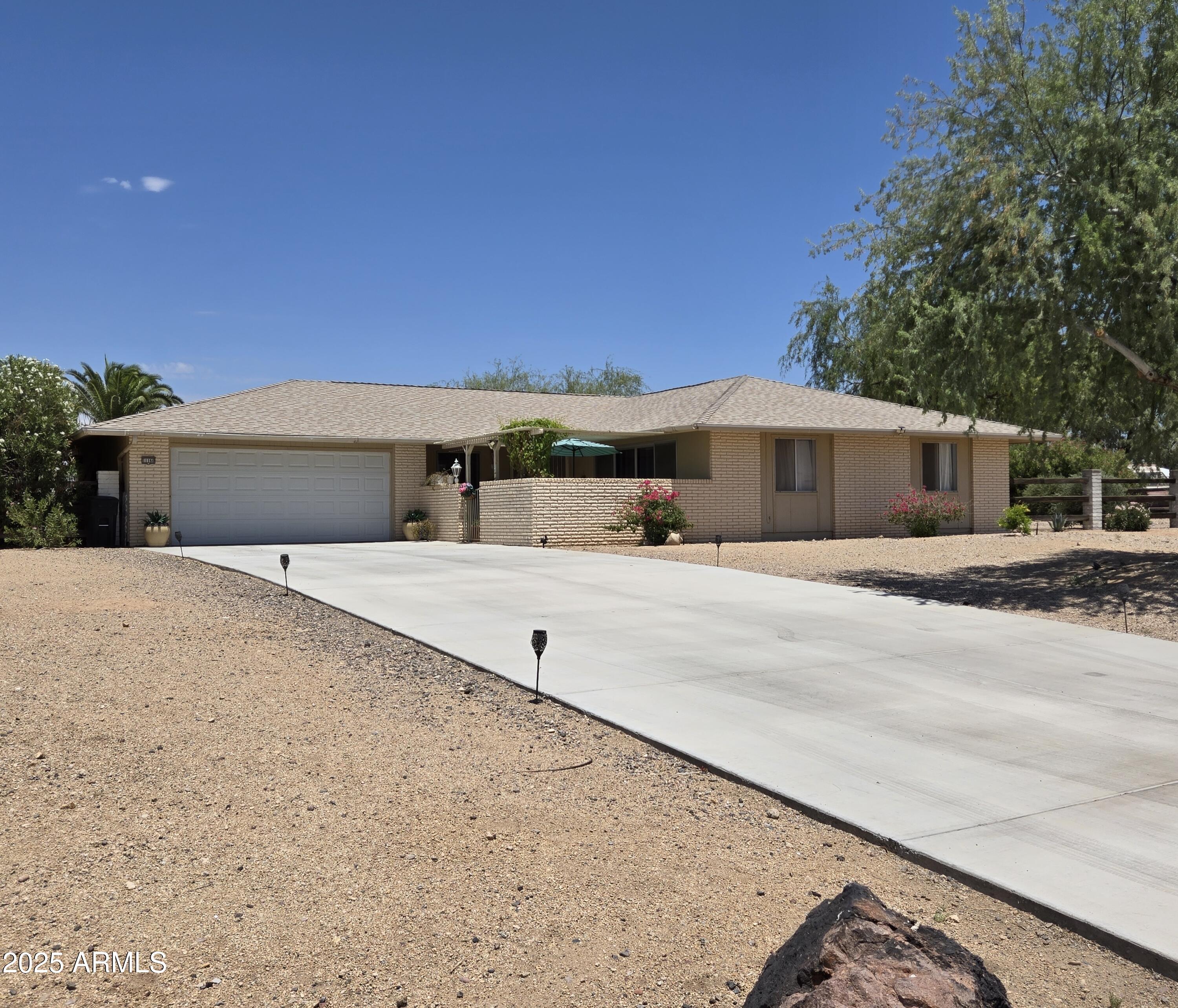 Homes 3 11160 W Cinnebar Avenue
