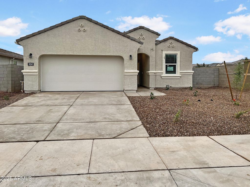 Photo of 25967 W Lynne Lane, Buckeye, AZ 85326 (MLS # 6917725)