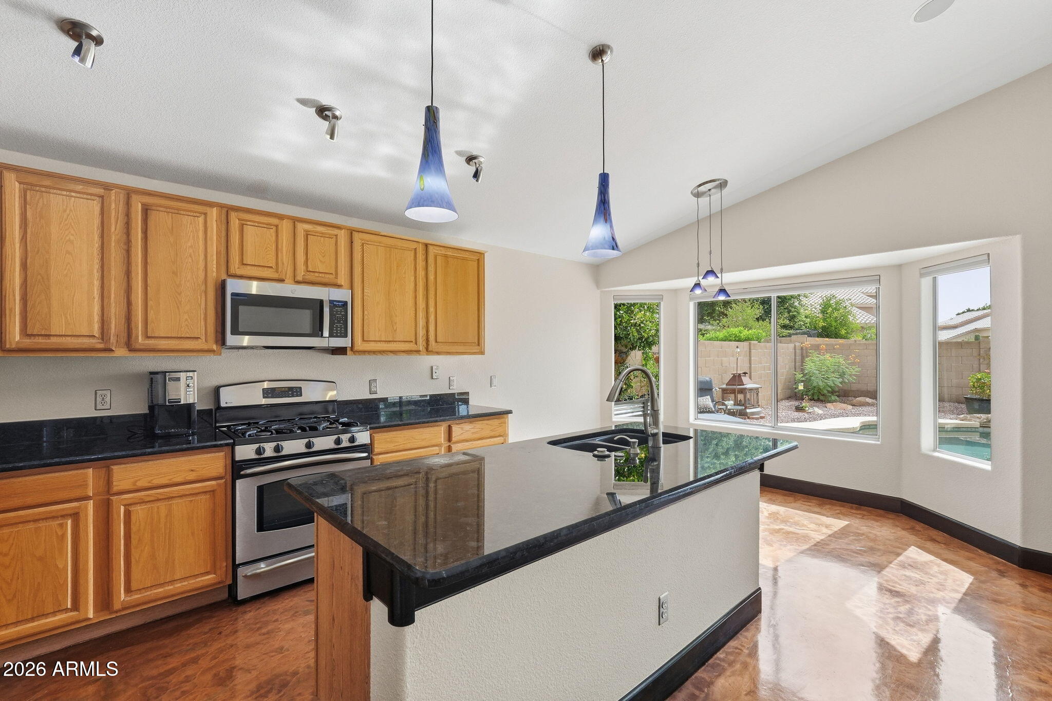 2419 S WALNUT Drive