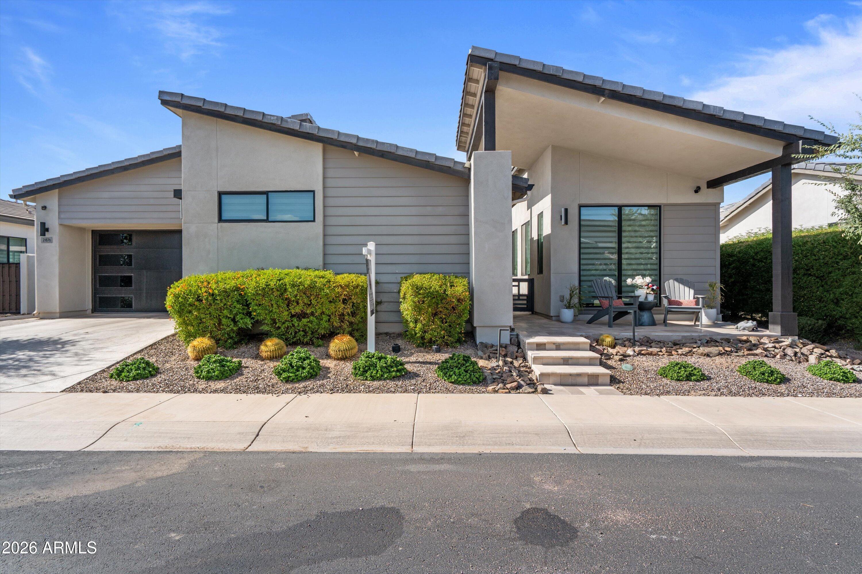 21876 E SUNSET Drive