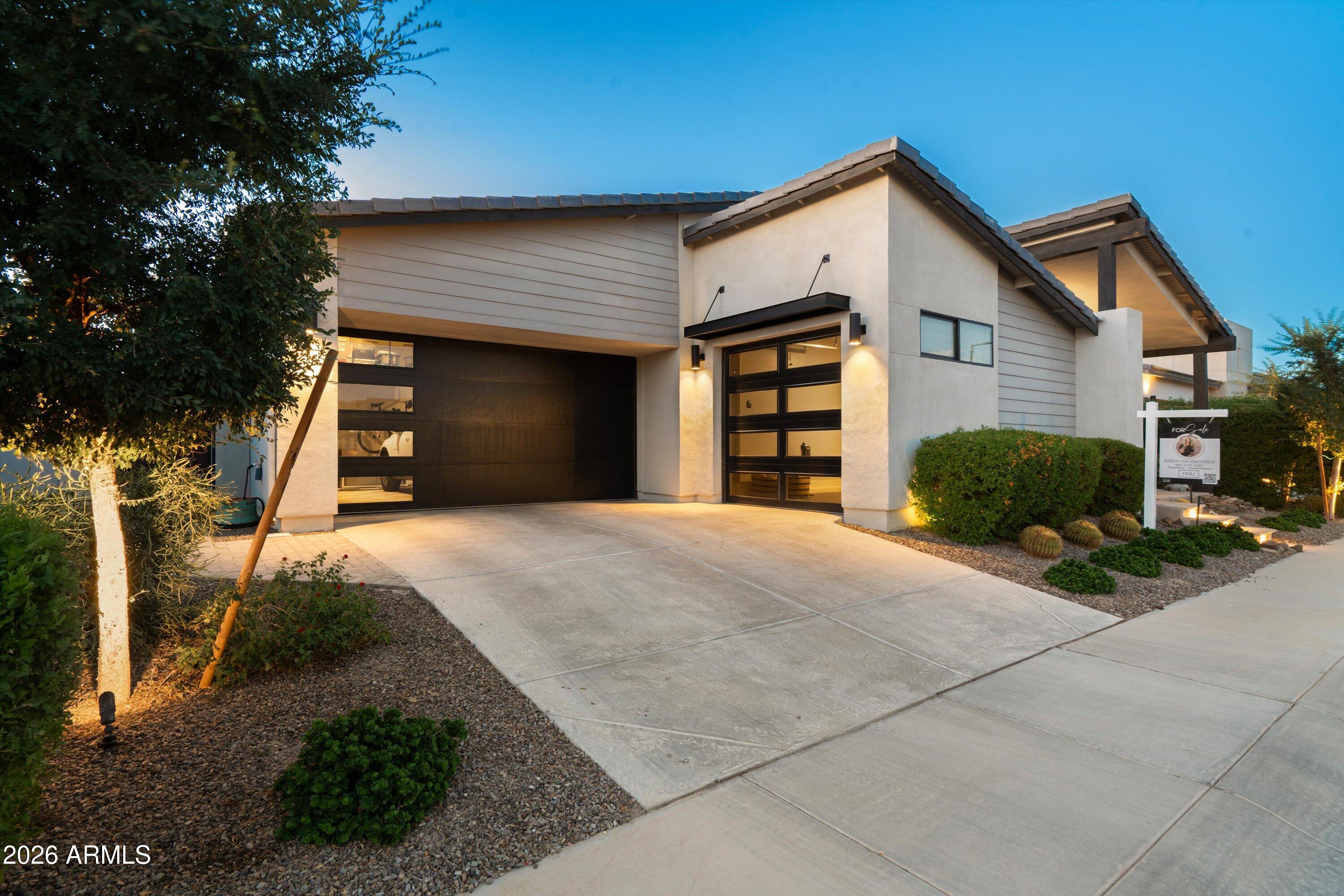21876 E SUNSET Drive