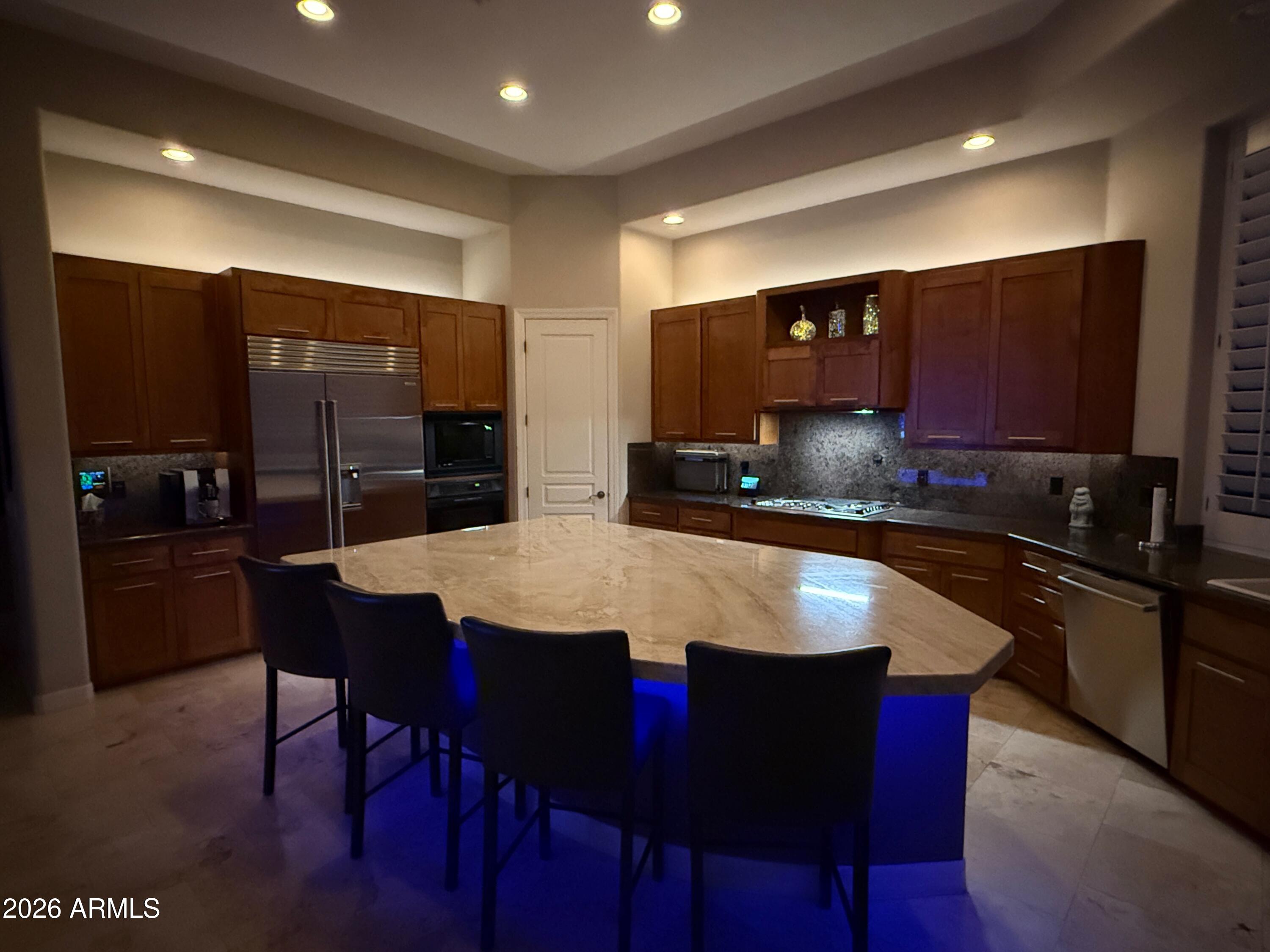 8155 E THORNTREE Drive