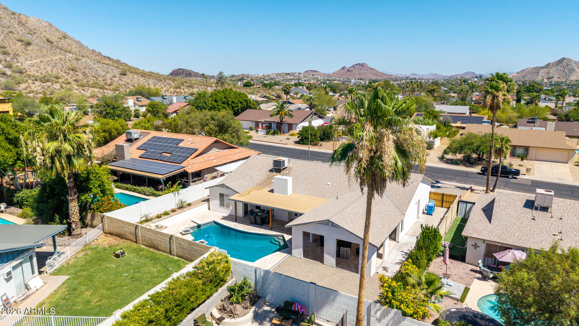 2335 E SHANGRI LA Road