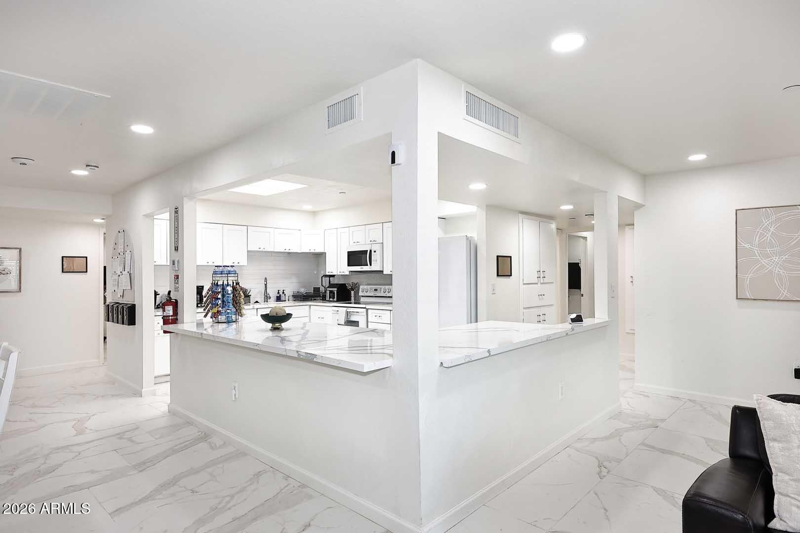 10013 W DESERT FOREST Circle