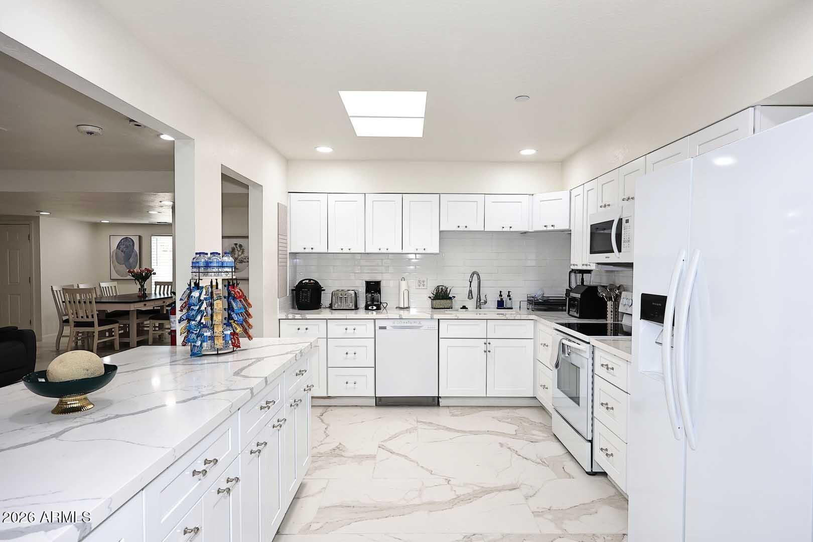 10013 W DESERT FOREST Circle