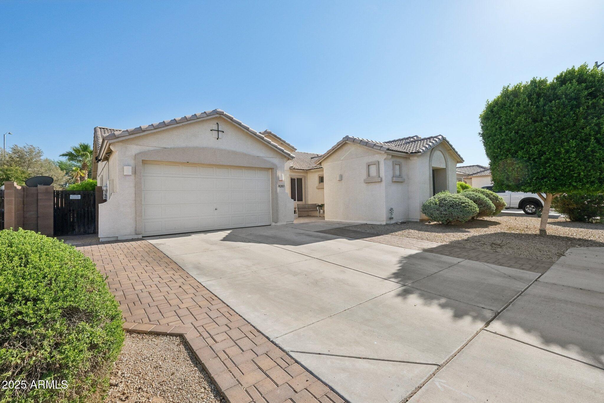 18203 W PORT ROYALE Lane