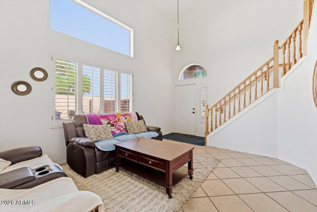 4740 E MOUNTAIN VISTA Drive