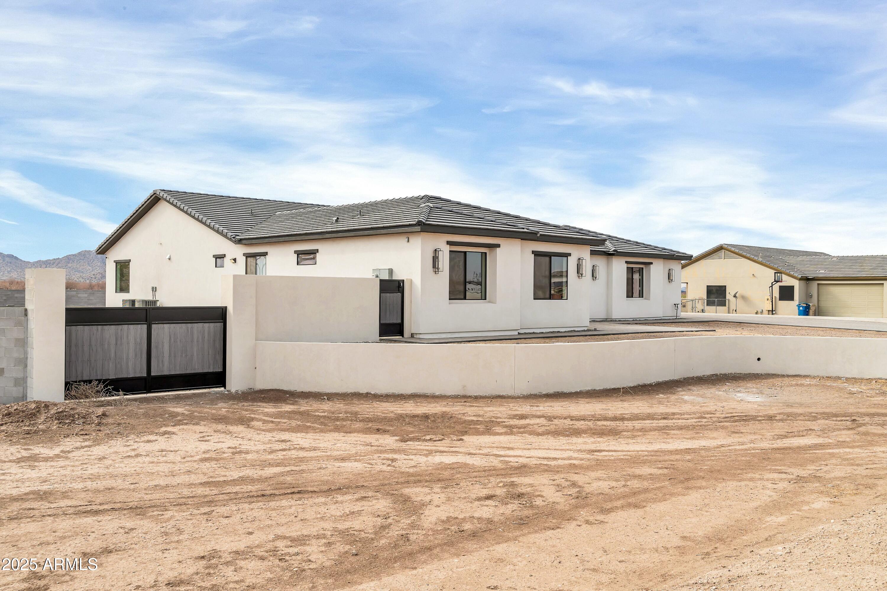 22707 W LA MIRADA Drive