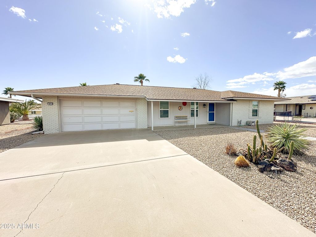 Photo of 9611 W Glen Oaks Circle, Sun City, AZ 85351 (MLS # 6846741)