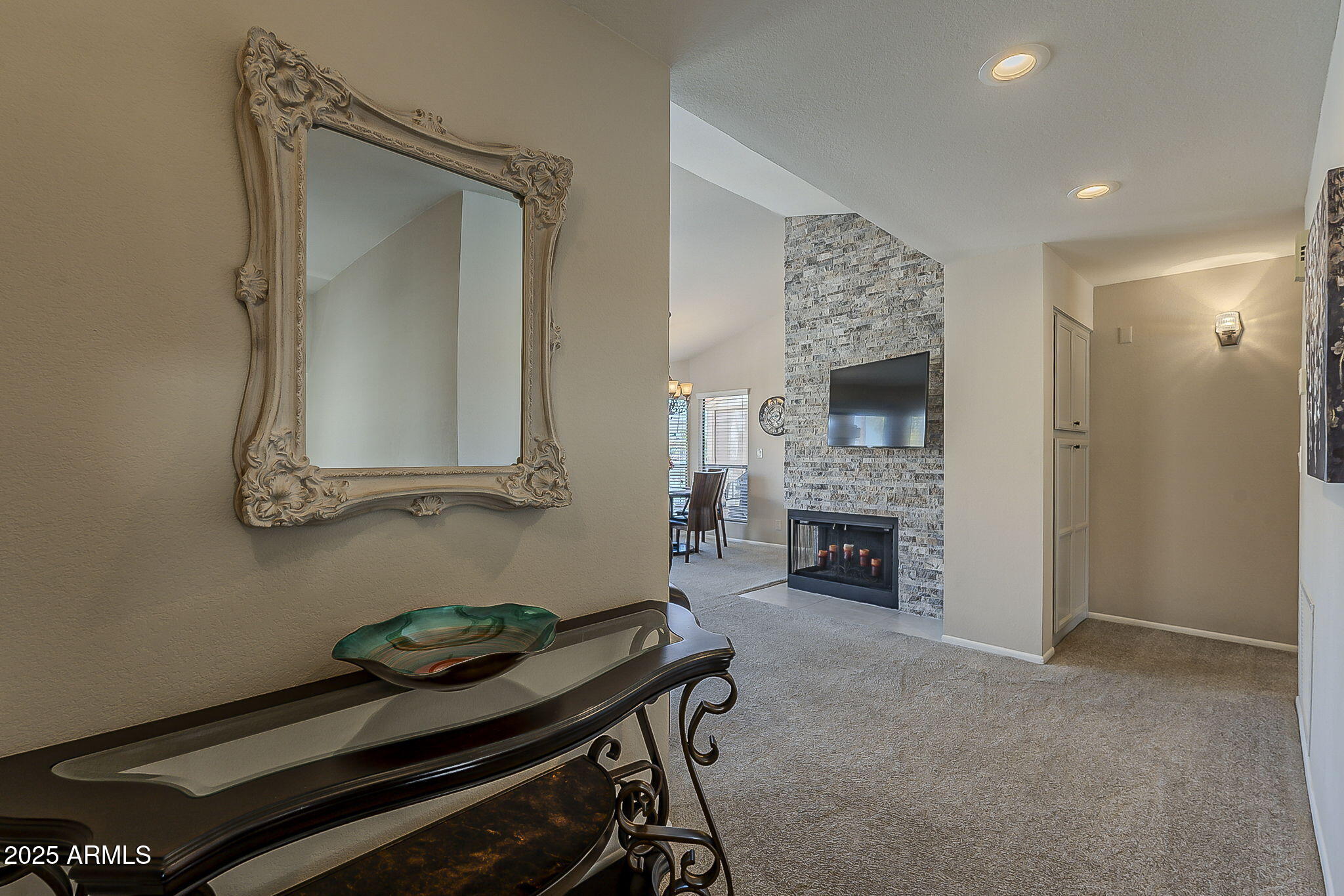 9707 E MOUNTAIN VIEW Road 2412