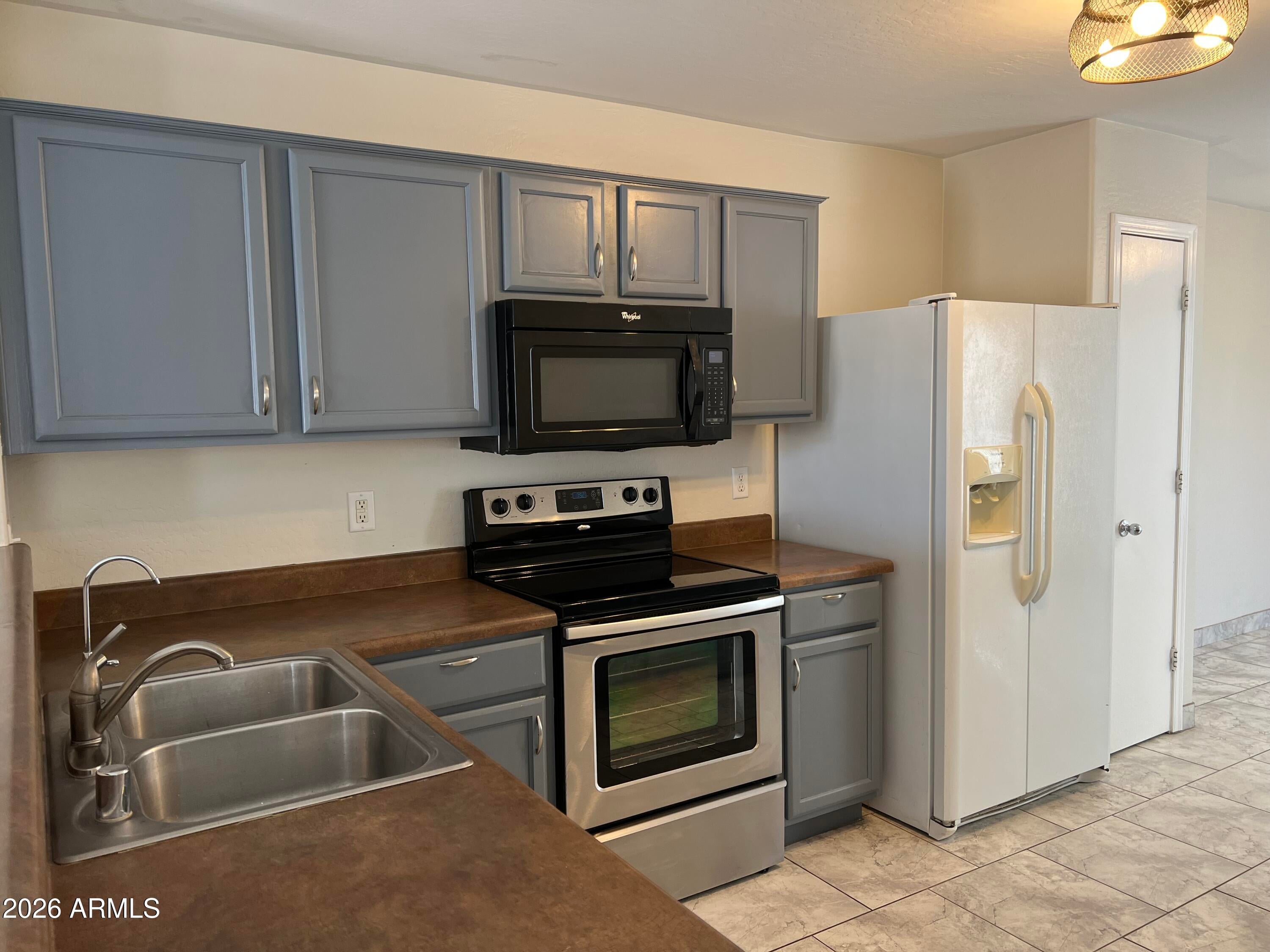 25822 W SATELLITE Lane