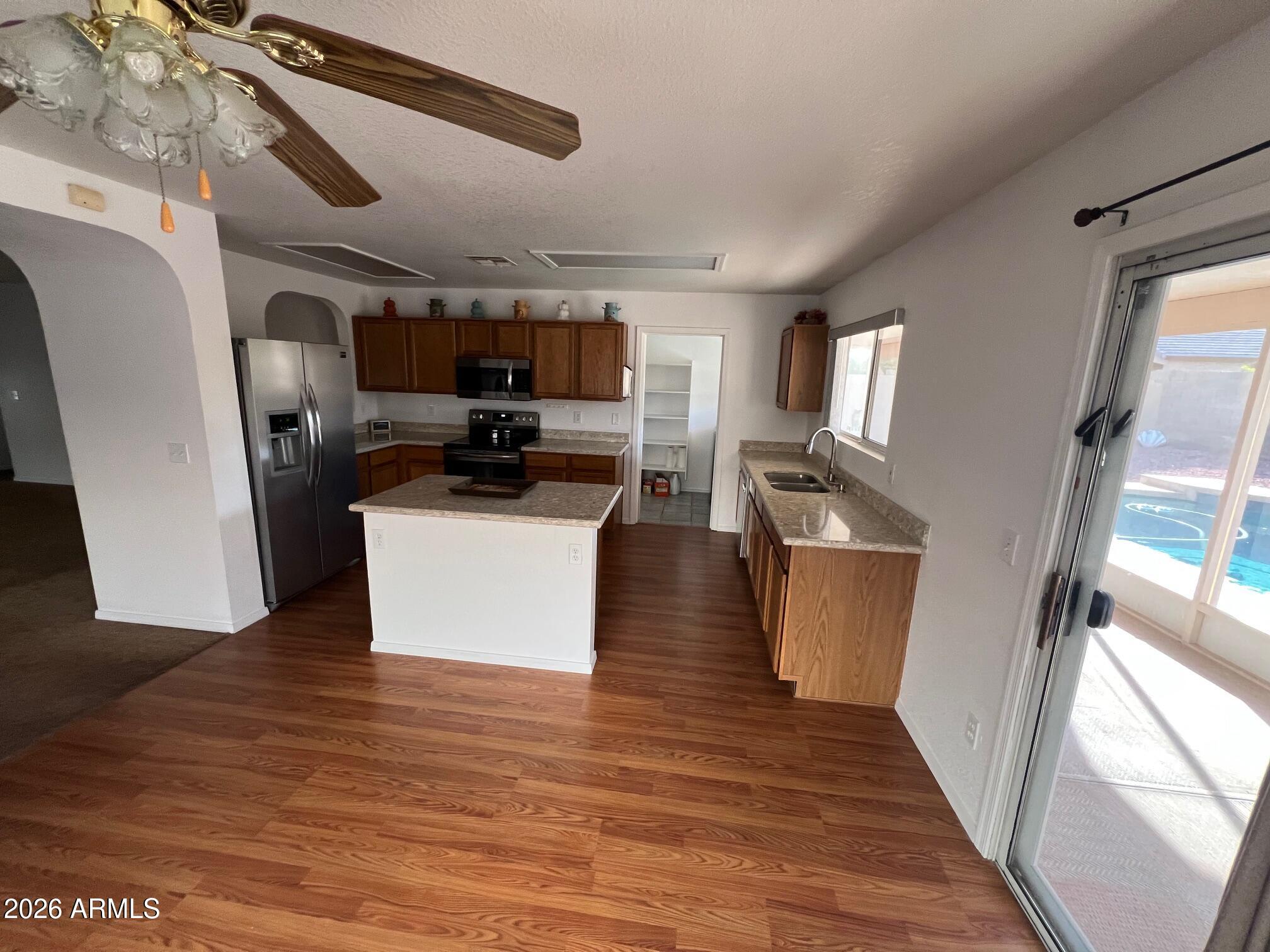 8254 E POSADA Avenue