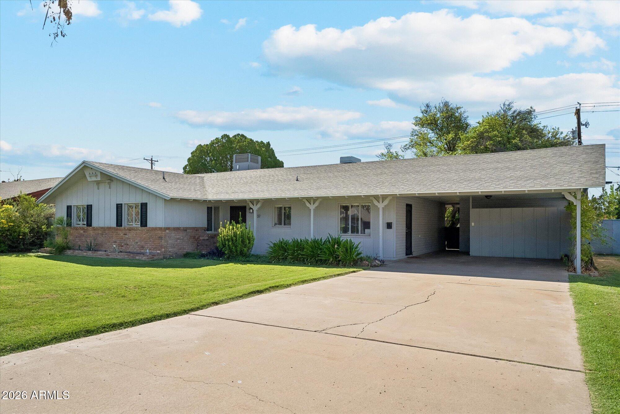 107 E PALMCROFT Drive