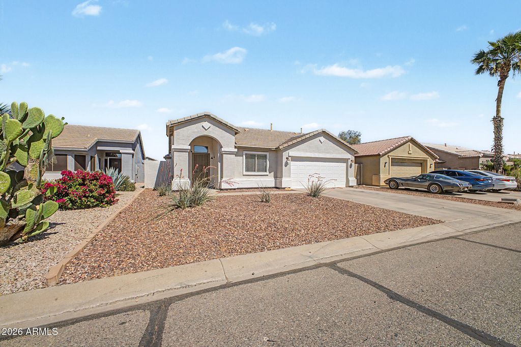 Photo of 30531 N Royal Oak Way, San Tan Valley, AZ 85143 (MLS # 7016456)