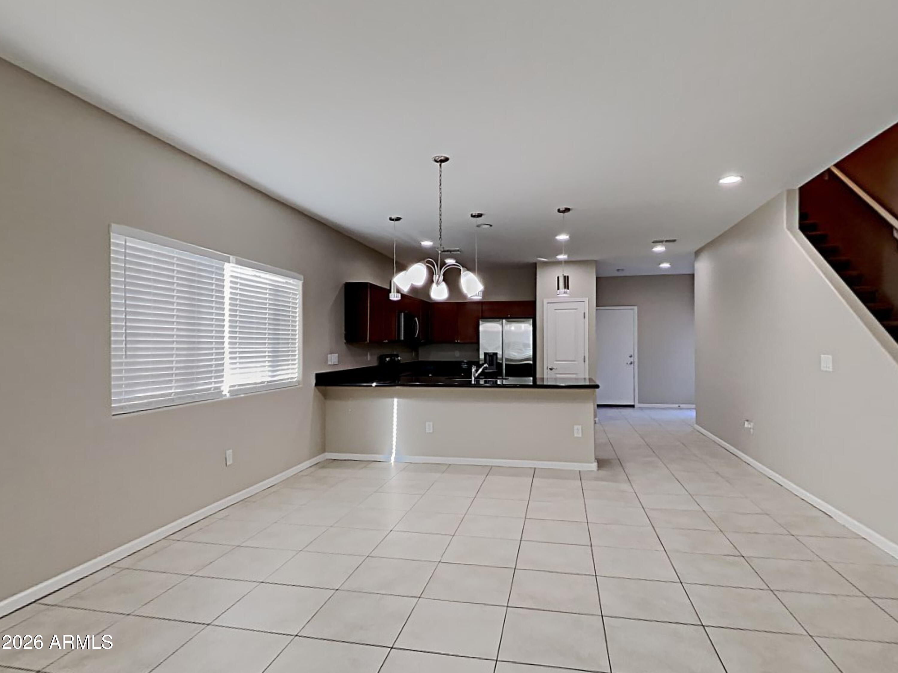 1839 W MINTON Street