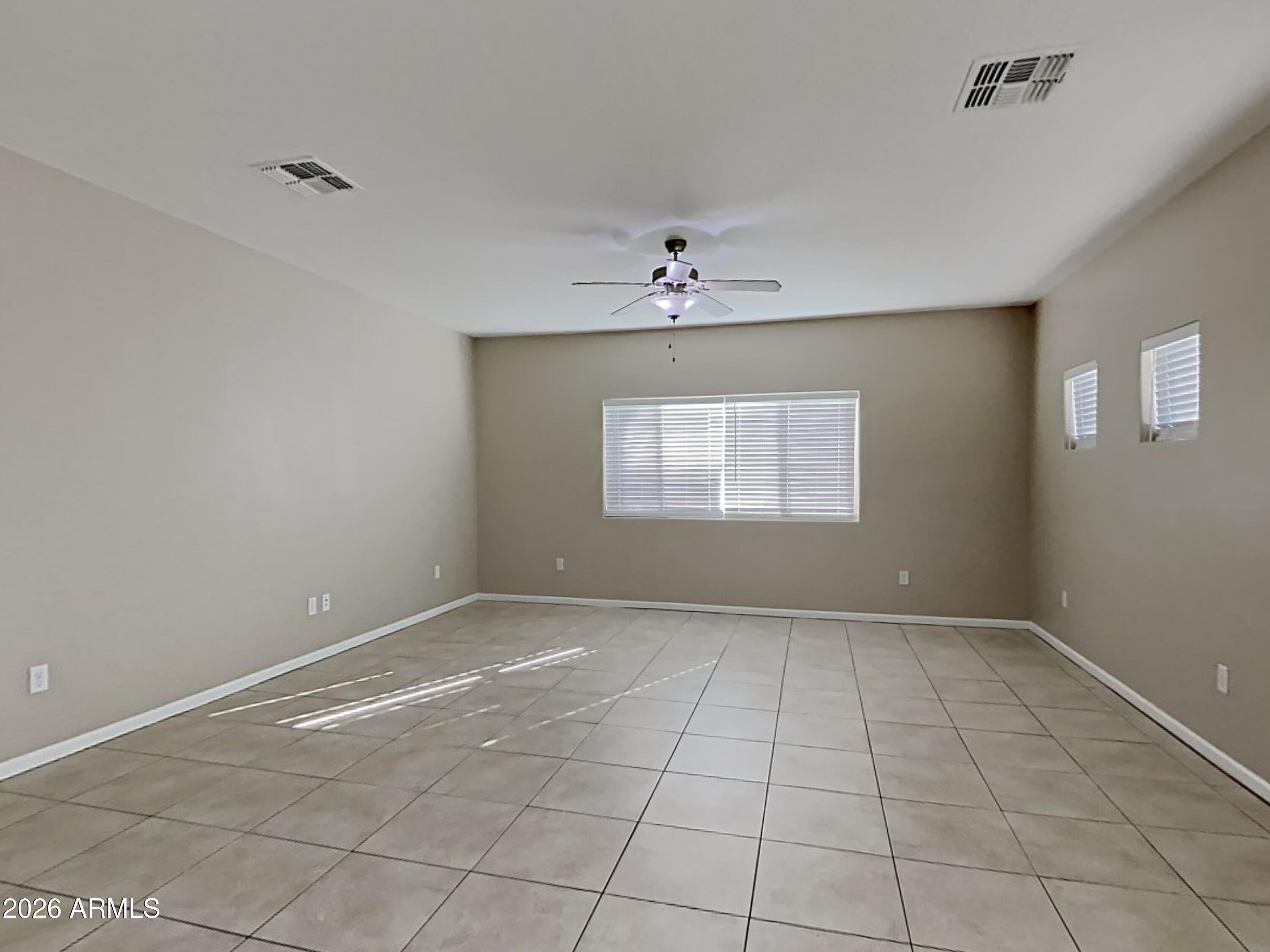 1839 W MINTON Street