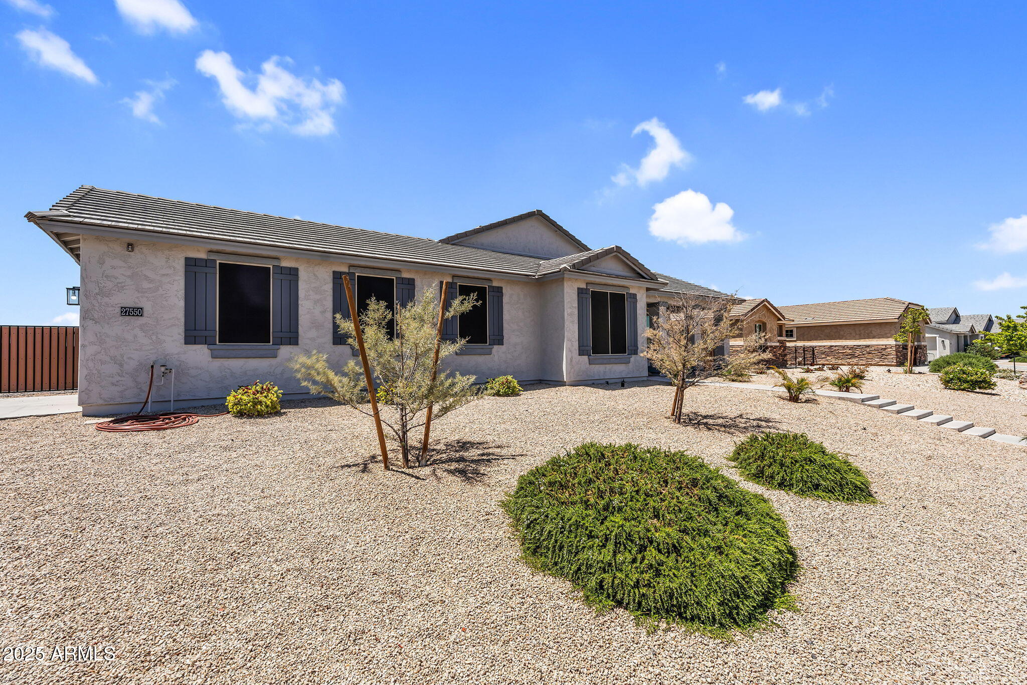 27550 N SILVERLEAF Road