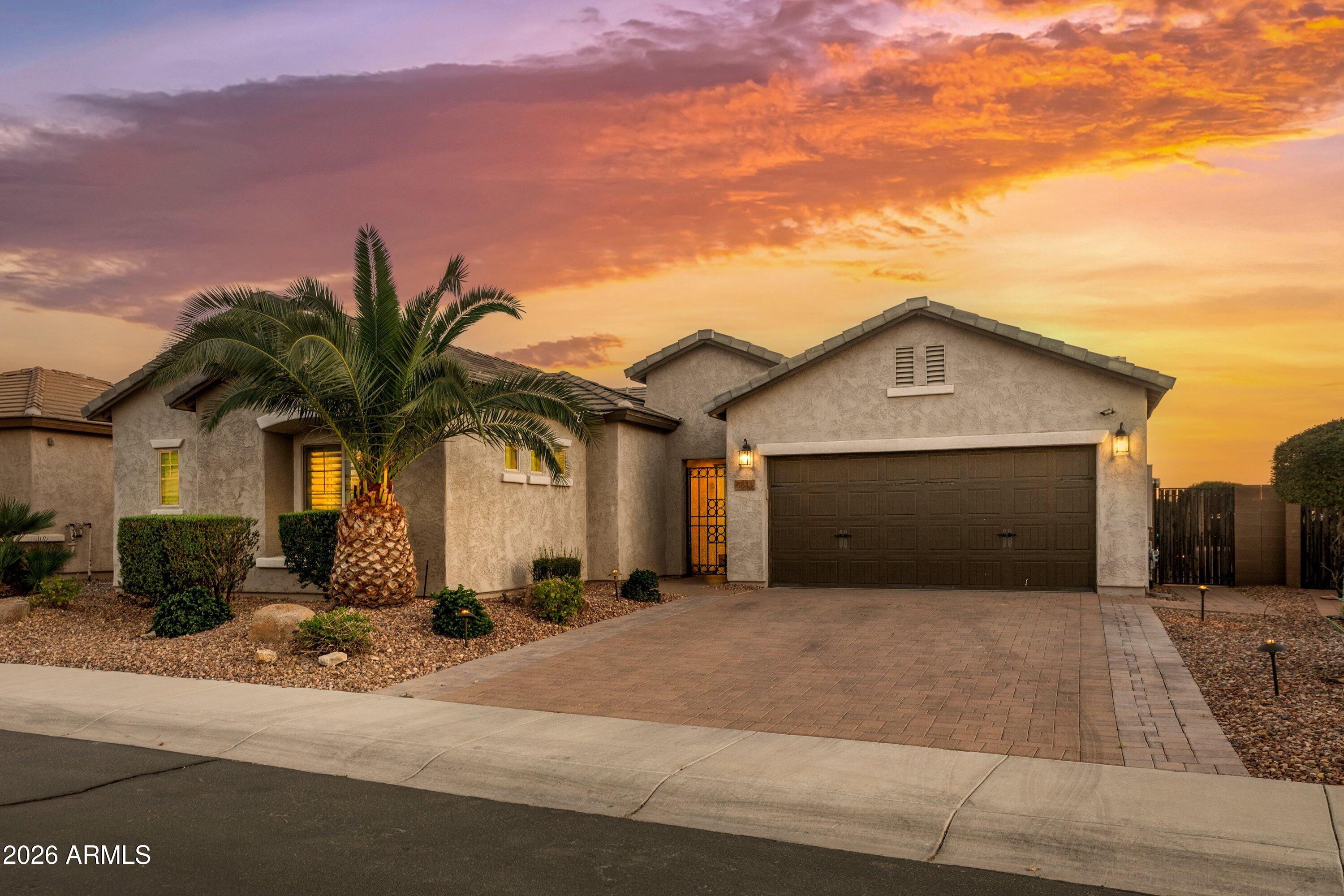 5843 W VICTORY Court