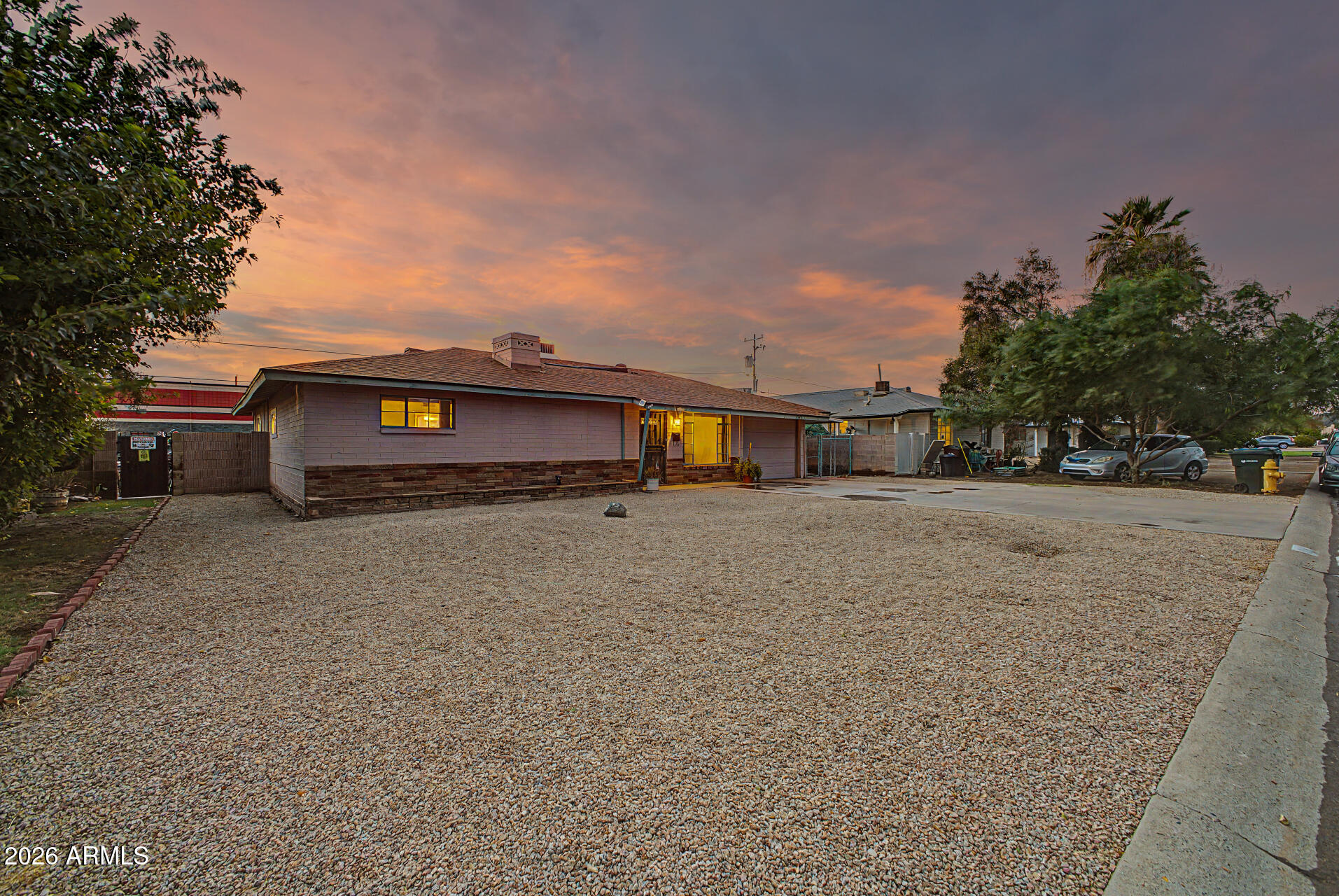 8514 N 8TH Street