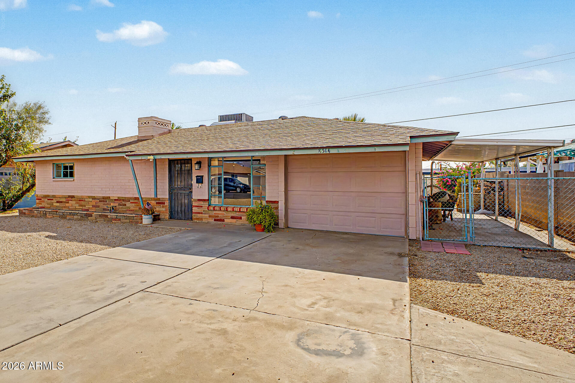 8514 N 8TH Street