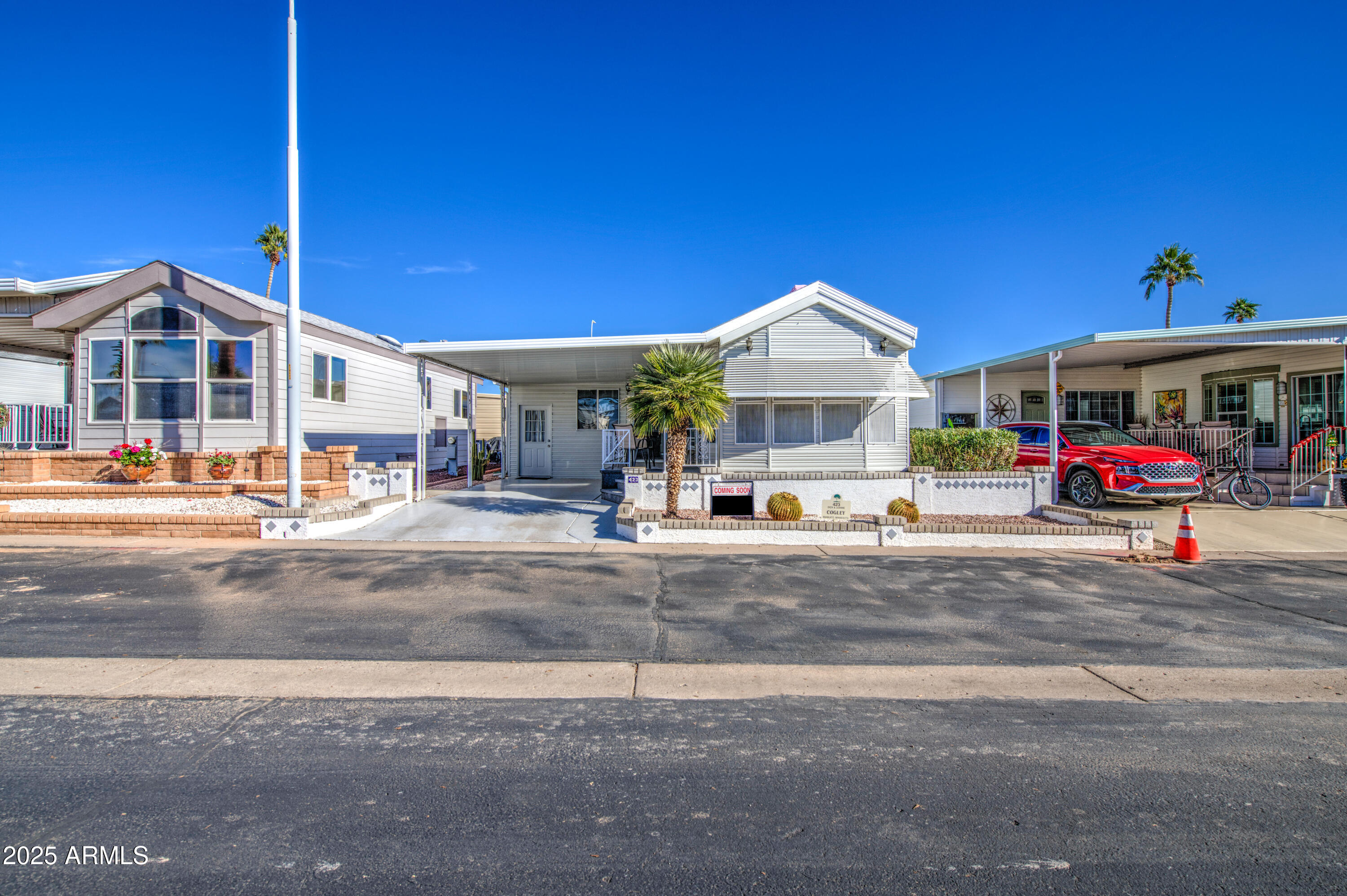 111 S GREENFIELD Road 423