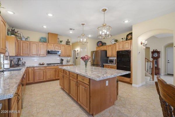 34617 N VIDLAK DR, SAN TAN VALLEY, AZ 85143 - Image 2d589452a04289f915f4fca3e7a151da/3268939548