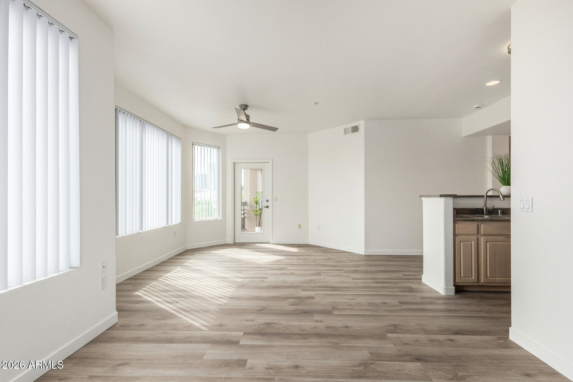 435 W RIO SALADO Parkway 305