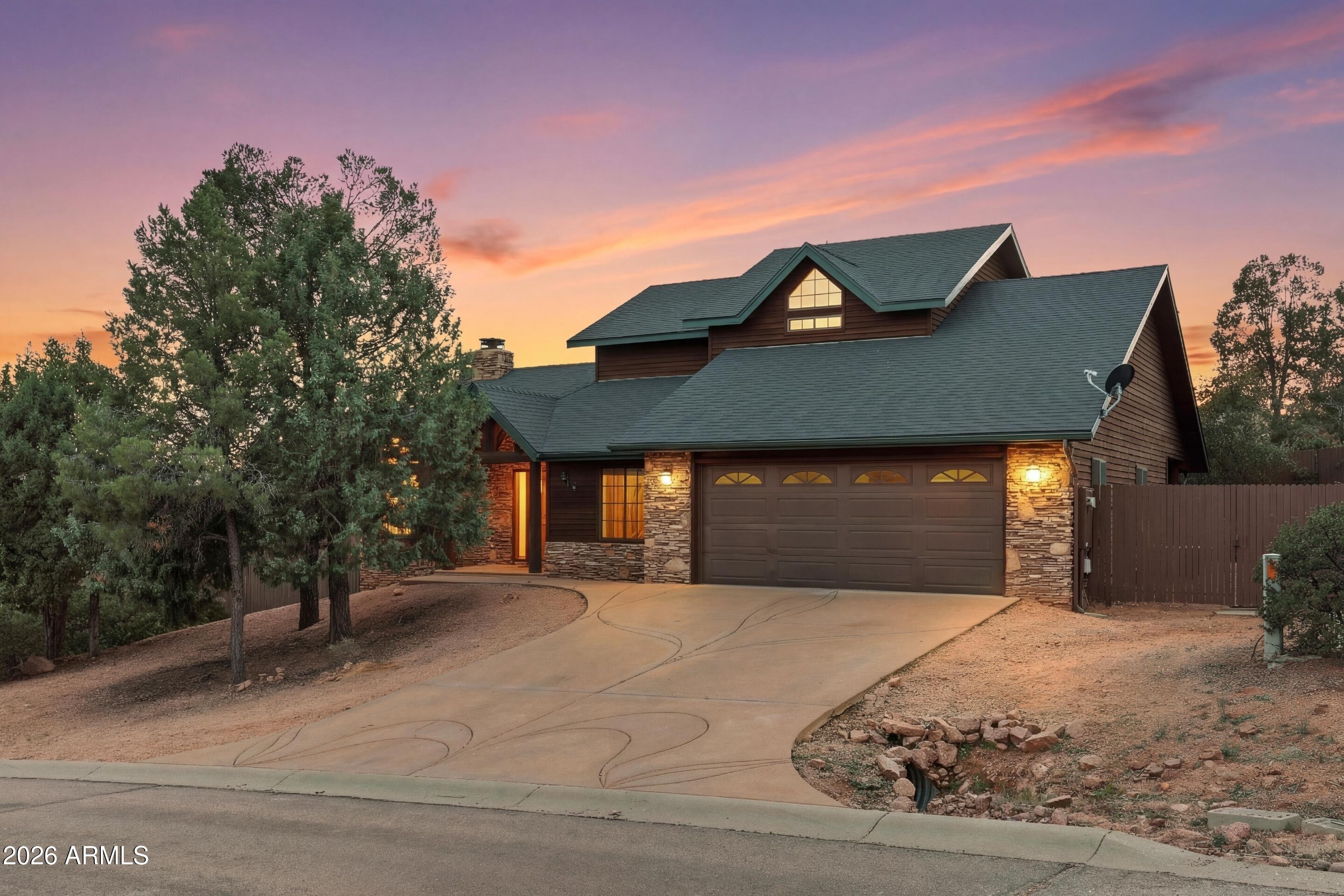 818 W ST MORITZ Drive