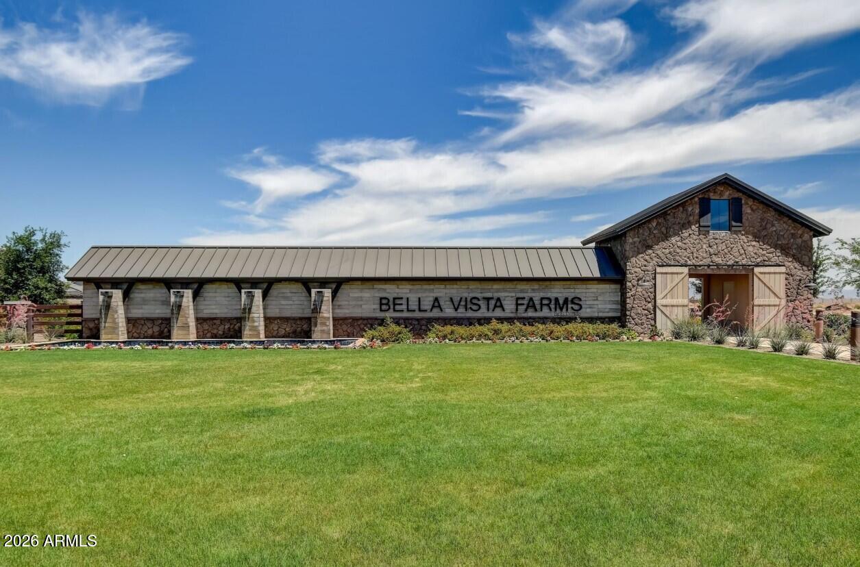 3277 E VALLEYHIGH Trail