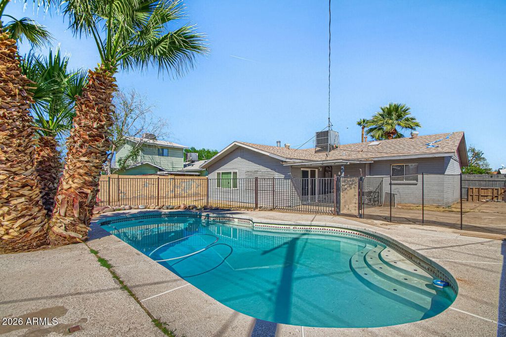 Photo of 2930 N 80th Lane, Phoenix, AZ 85033 (MLS # 7002598)