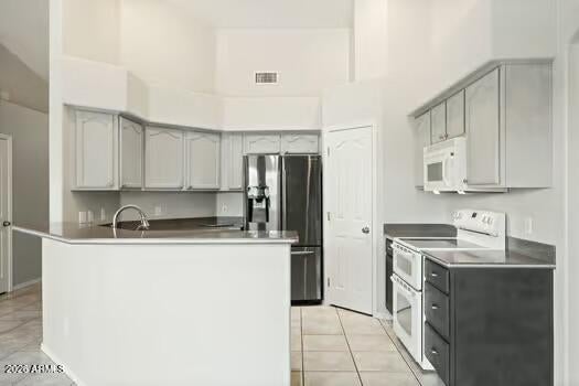 2443 S LENNOX --