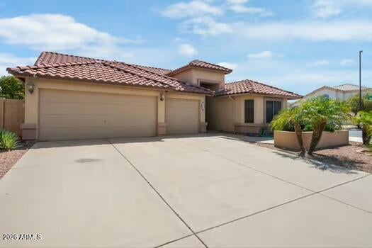 2443 S LENNOX --